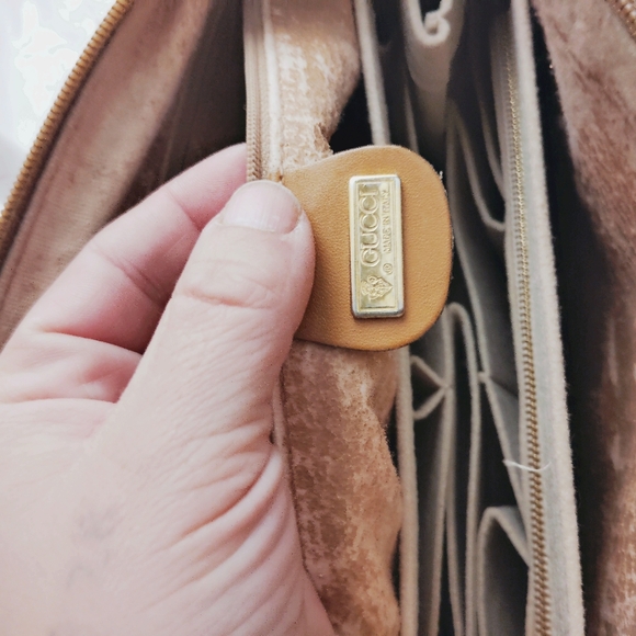 Gucci Tan and Brown Shoulder Bag - Picture 8 of 9